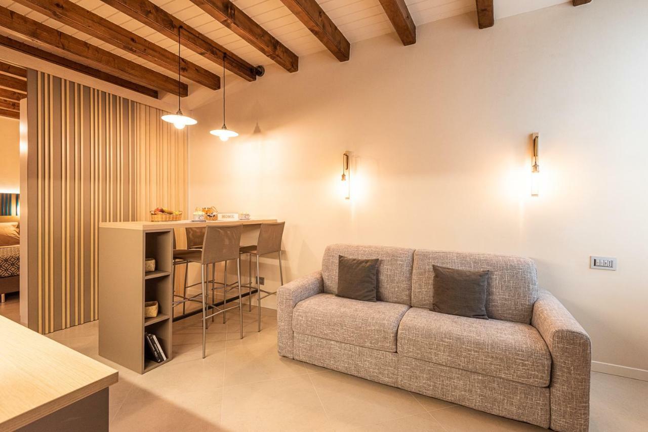 Dreamy Apartment Tre Corone Old Town Desenzano del Garda Exterior foto