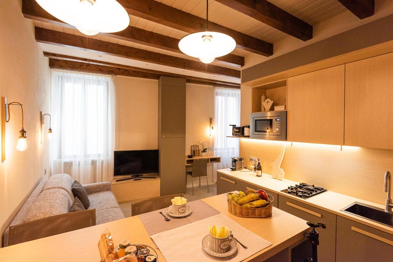 Dreamy Apartment Tre Corone Old Town Desenzano del Garda Exterior foto
